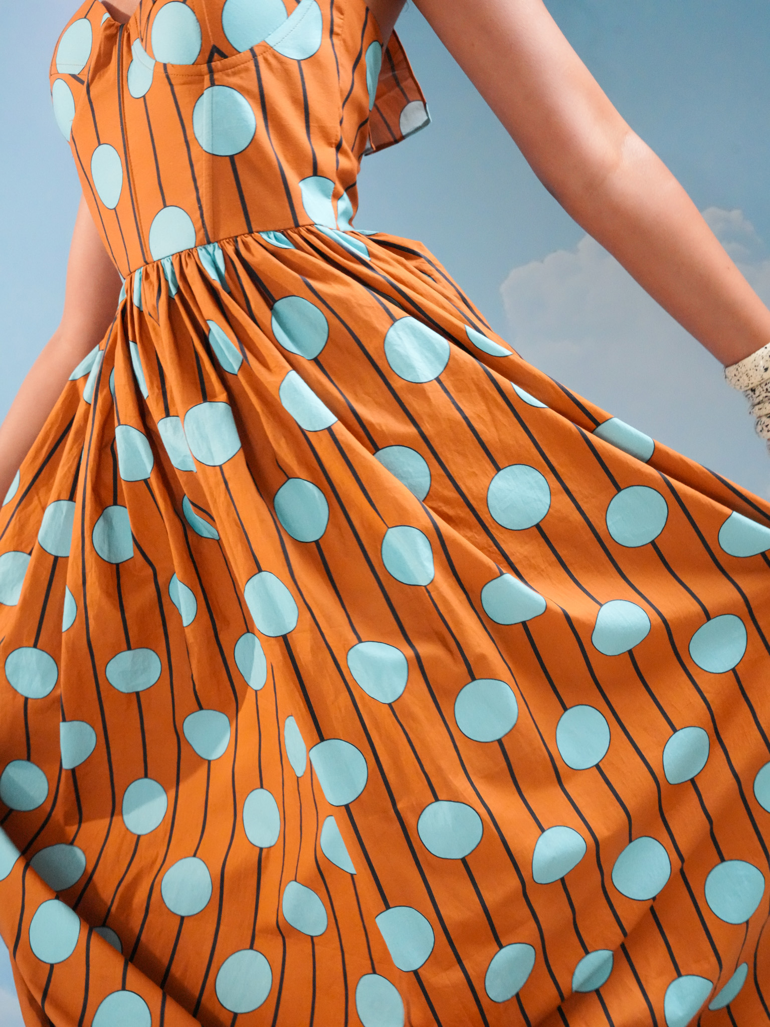 Halter neck dress - Image 5