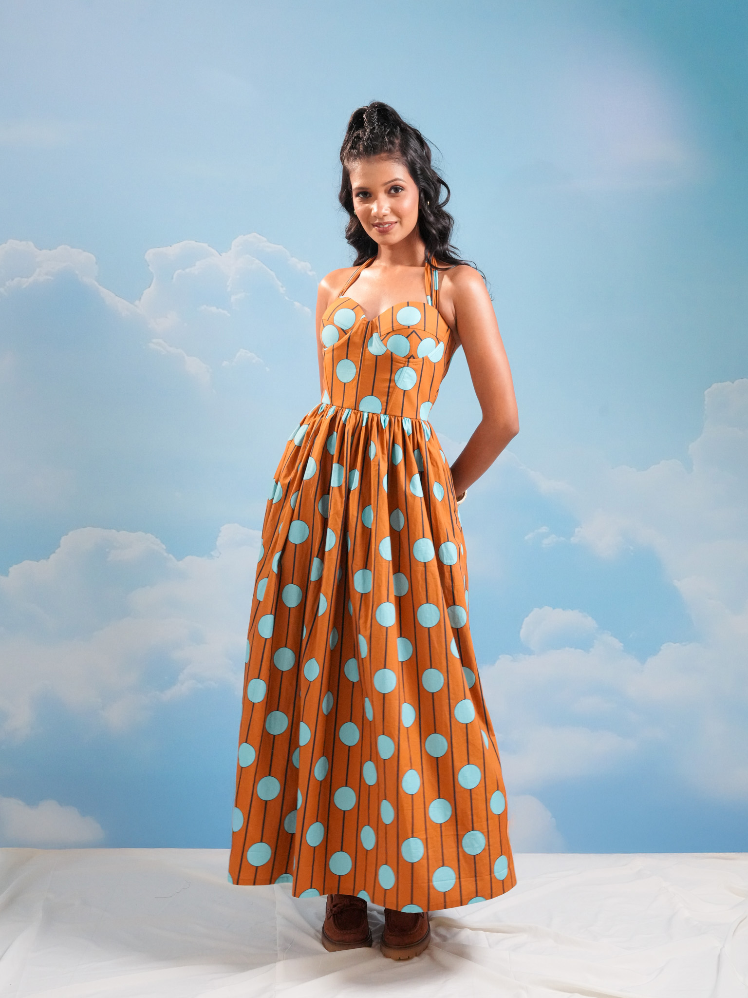 Halter neck dress - Image 2